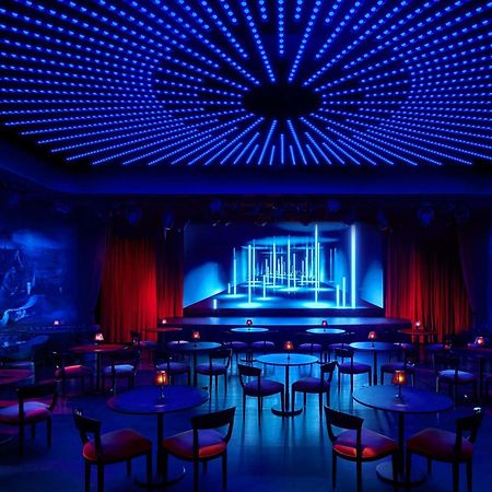 The Times Square Edition New York Exterior foto The stage at the Magic Castle