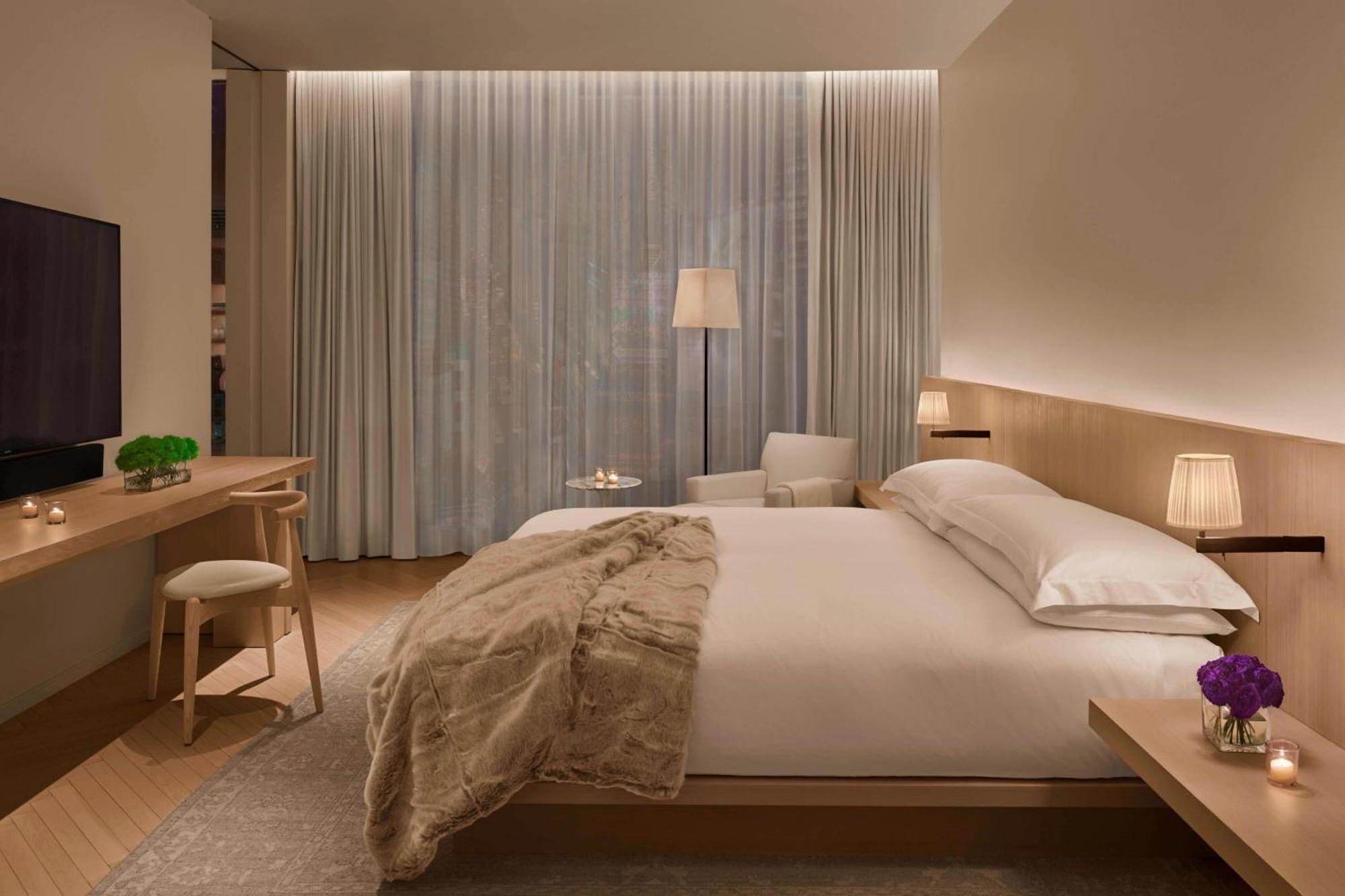 The Times Square Edition New York Exterior foto A bedroom at The Edition